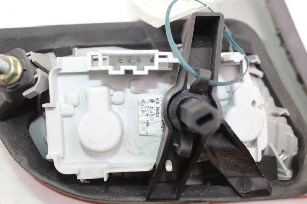 Piloto trasero derecho interior, Audi A4 Avant (8E) 1.8 T Quattro 2005, 8E9945094