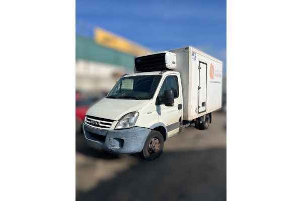 Iveco Daily Furgón Caja Cerrada Gran Espacio 35C... Batalla 3300 2007 para piezas | Desguace Gandia SL