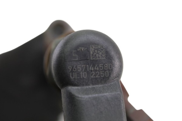 Inyector, Ford Focus Berlina (Cap) Trend 2005, 9657144580