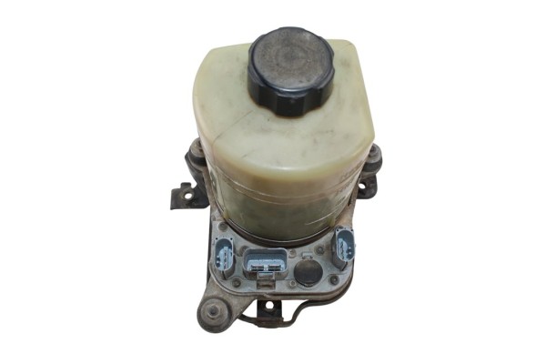 Bomba direccion, Ford Focus Berlina (Cap) Trend 2005, 4M513K514AD