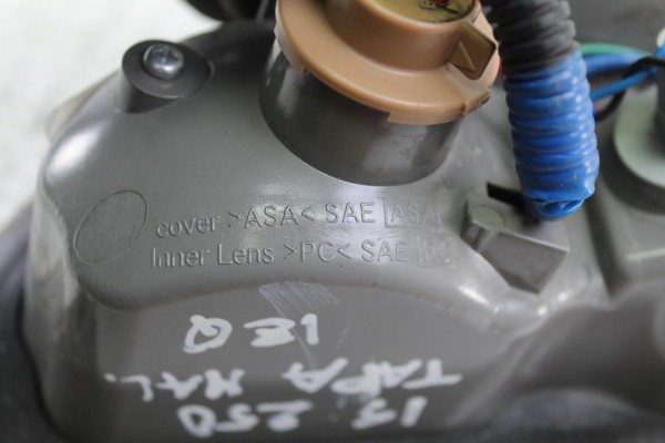 Piloto trasero izquierdo interior, Lexus Is (DS2/IS2) 250 V6 2007