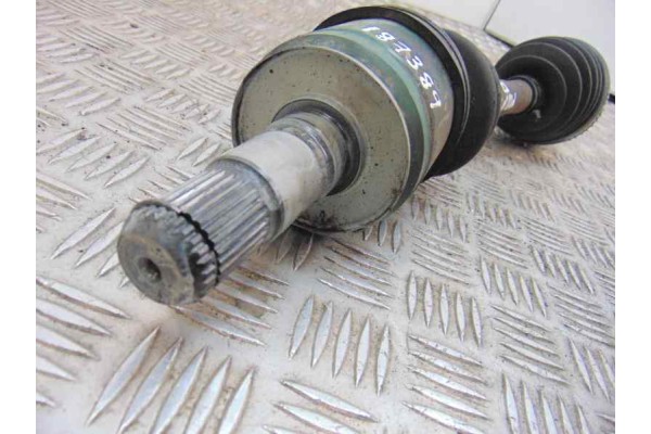 Transmision delantera izquierda, Mitsubishi Montero (V60/V70) 3.2 DI-D Avance (5-ptas.) 2000
