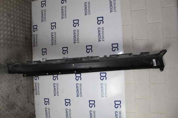 Faldon lateral