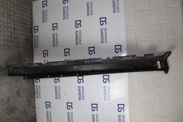 Faldon lateral