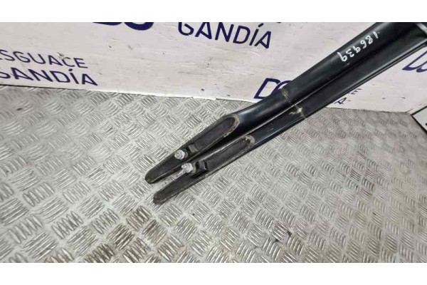 7M3860025  BARRAS TECHO SEAT ALHAMBRA (7V9) Reference 2007 7M3860025 186939 SEAT - 5