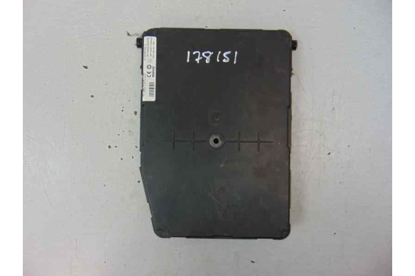 Caja reles / fusibles, Renault Scenic Ii (Jm) Confort Authentique 2004, 8200309690