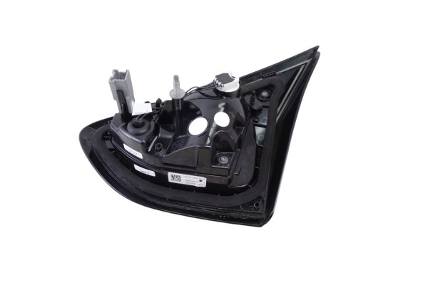 Piloto trasero izquierdo interior, Ford Puma ST-Line 2023, L1TB13A603AD
