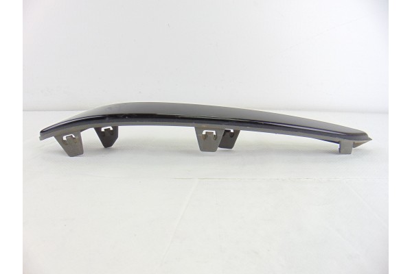 Molduras delanteras, Opel Astra H Berlina Sport 2005, 13121995