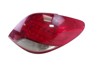 Piloto trasero derecho, Peugeot 207 Confort 2010