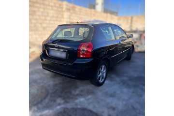 Toyota Corolla (E12) 2.0 D-4D Sol Berlina 2004 para piezas | Desguace Gandia SL