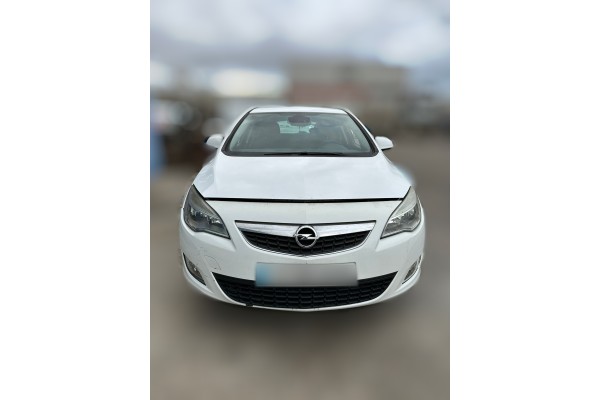 Opel Astra J Berlina 5P Enjoy 2010 para piezas | Desguace Gandia SL