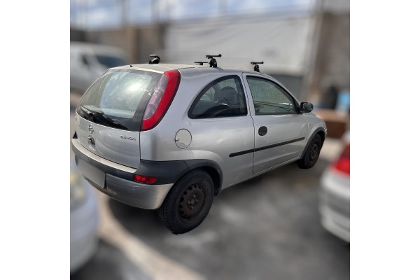 Opel Corsa C Club 2001 para piezas | Desguace Gandia SL