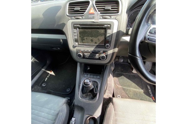 Volkswagen Scirocco (137) 2.0 TDI BlueMotion 2011 para piezas | Desguace Gandia SL