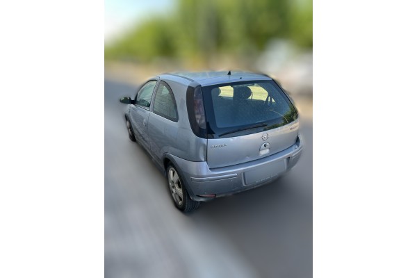 Opel Corsa C Blue Line 2005 para piezas | Desguace Gandia SL