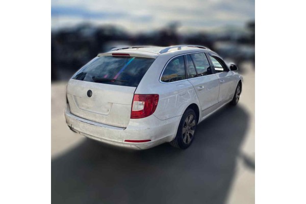 Skoda Superb Combi (3T5) Elegance 2011 para piezas | Desguace Gandia SL