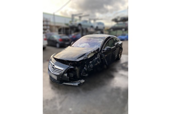 Opel Insignia Berlina Cosmo 2010 para piezas | Desguace Gandia SL
