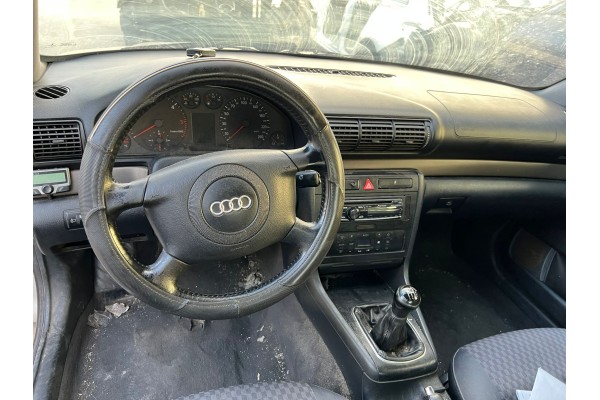 Audi A4 Berlina (B5) 1.9 TDI 1999 para piezas | Desguace Gandia SL