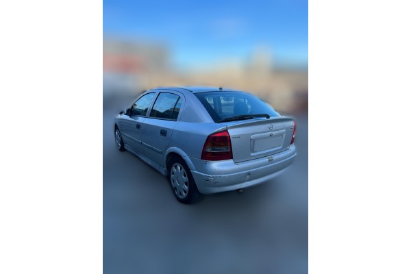 Opel Astra G Berlina Comfort 2000 para piezas | Desguace Gandia SL