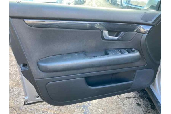 Audi A4 Berlina (8E) 1.9 TDI 2003 para piezas | Desguace Gandia SL