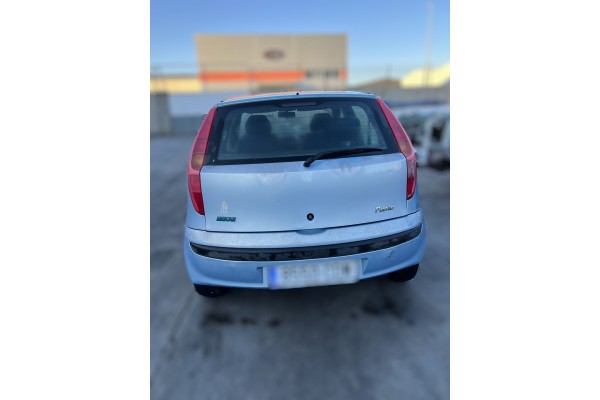 Fiat II Punto (188) Berlina 1.2 8V ELX (I) 2003 para piezas | Desguace Gandia SL
