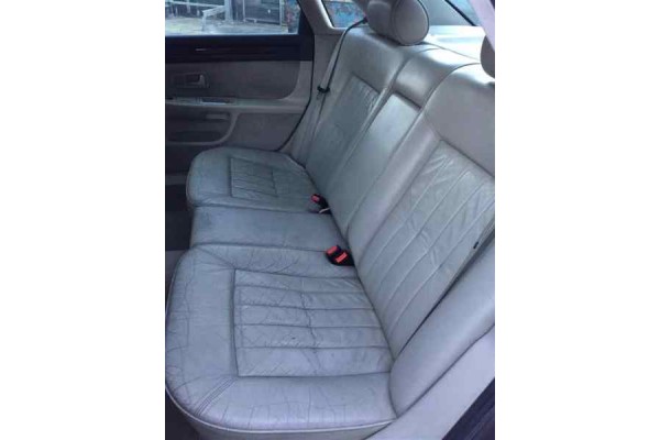 Audi A8 (D2) 3.7 1996 para piezas | Desguace Gandia SL