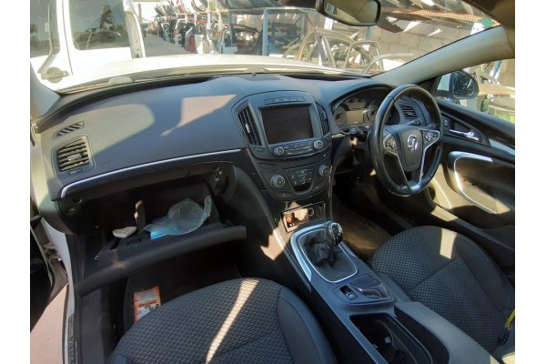 Opel Insignia Sports Tourer Selective 2014 para piezas | Desguace Gandia SL