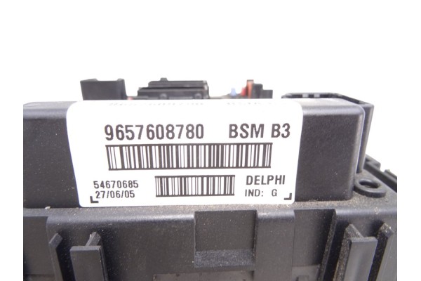 Caja reles / fusibles, Peugeot 206 Xs 2005, 9657608780
