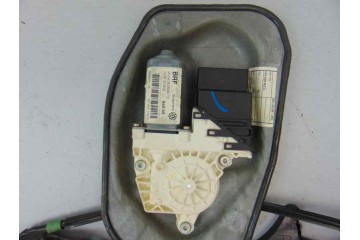 Elevalunas trasero derecho, Volkswagen Golf V (1K1)(10.2003) Trendline 2004, 1K0959704C
