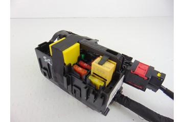 Caja reles / fusibles, 43243403