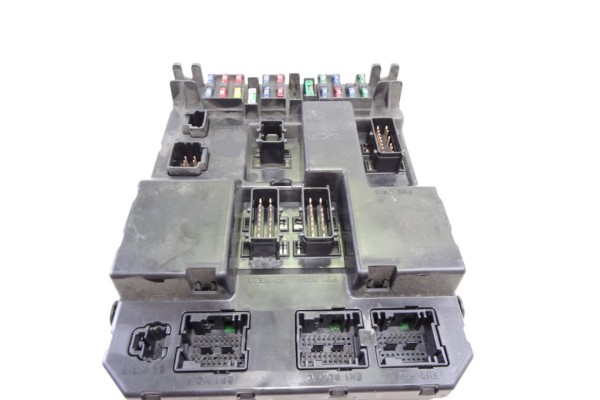 Caja reles / fusibles, Citroen C5 Berlina 2.0 HDi Magic 2004, 9651197380