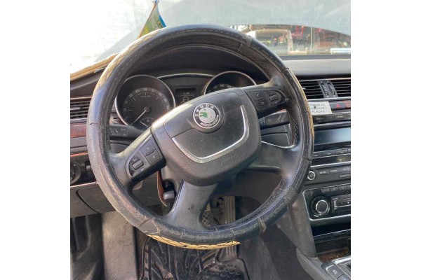 Skoda Superb Combi (3T5) Elegance 2011 para piezas | Desguace Gandia SL