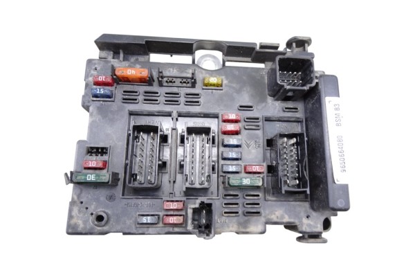 Caja reles / fusibles, Peugeot 307 (S1)(04.2001) Xr 2004, 9650664080