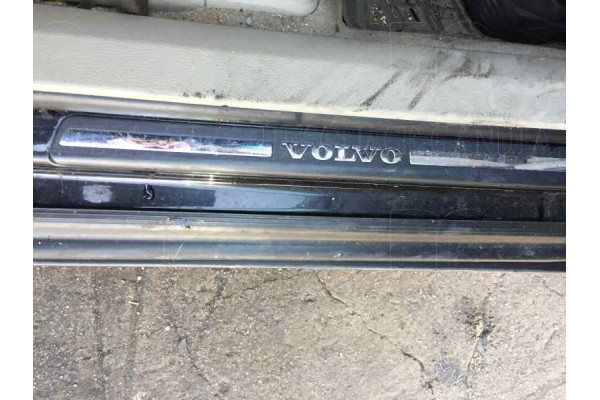 Volvo XC90 2.4 D Kinetic Geartronic (5 Asientos) 2004 para piezas | Desguace Gandia SL