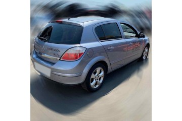 Opel Astra H Berlina Elegance 2006 para piezas | Desguace Gandia SL