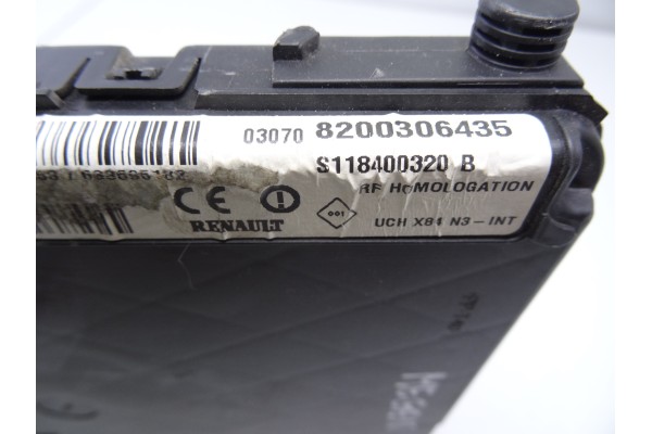 8200306435  CAJA RELES / FUSIBLES RENAULT MEGANE II BERLINA 5P Confort Authentique 2003 8200306435 209403 RENAULT - 3