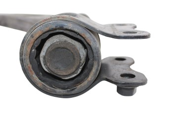 Brazo suspension inferior delantero derecho, Ford Focus Berlina (Cap) Trend 2005