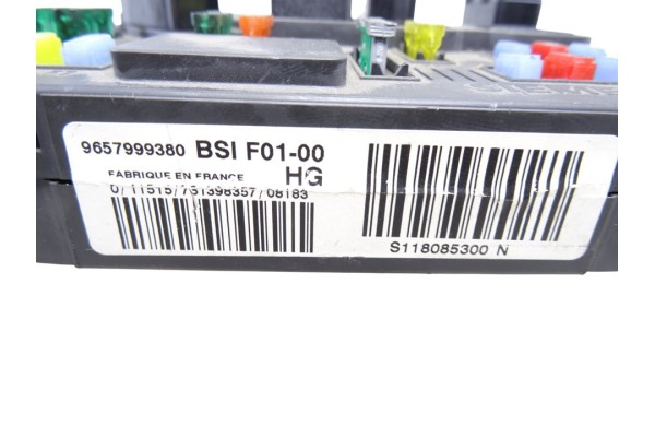 Caja reles / fusibles, Citroen C3 1.4 HDi Exclusive 2003, 9657999380