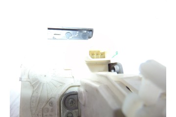 A2047301435  CERRADURA PUERTA TRASERA DERECHA MERCEDES-BENZ CLASE E (BM 212) LIM. 220 CDI BlueEfficiency (212.002) 2011 A2047301