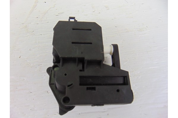 Tapa exterior combustible, Volvo C30 1.6 D 2008, 30716522