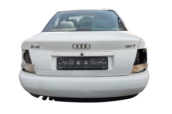 Audi A4 Berlina (B5) 1.8 T 1998 para piezas | Desguace Gandia SL
