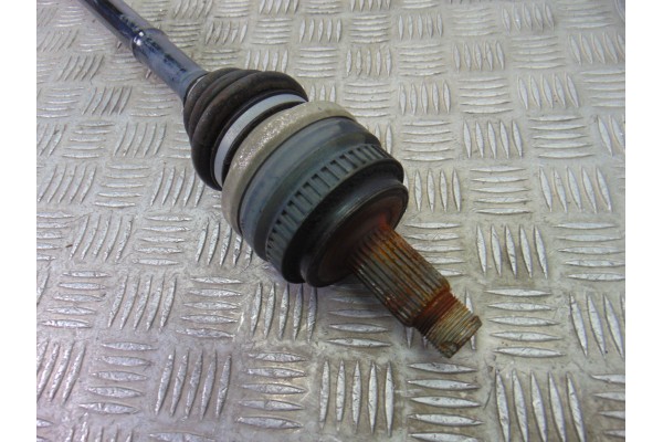 Transmision trasera derecha, Bmw Serie 1 Berlina (E81/E87) 118d 2010, 7533446
