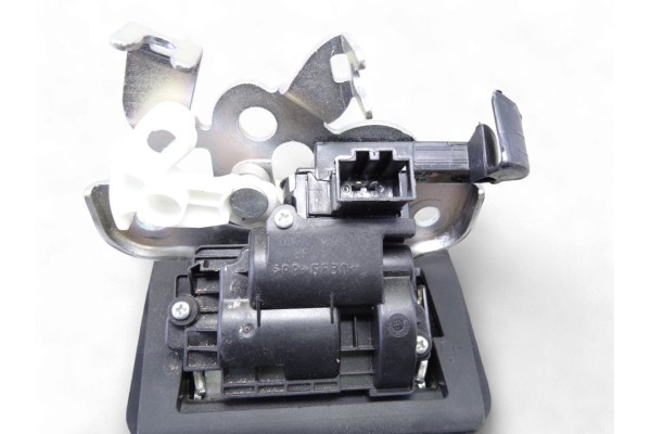 Cerradura maletero / porton, Audi A3 Sportback (8VA) Ambiente 2013, 8R0827505