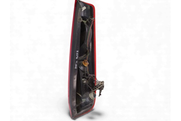 Piloto trasero izquierdo, Ford Fiesta (Cbk) Sport 2006