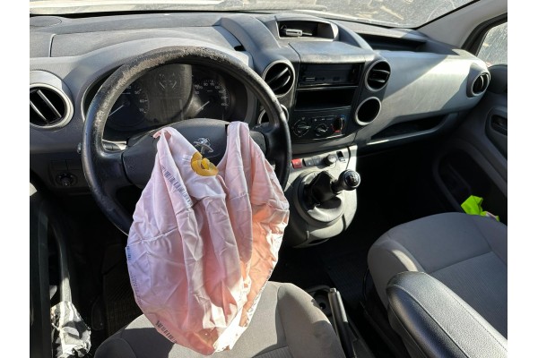 Peugeot Partner Furgón Confort L1 2014 para piezas | Desguace Gandia SL