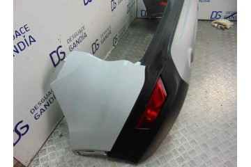 Paragolpes trasero