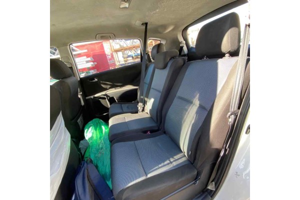 Toyota Corolla Verso (R1) 2.2 D-4D Luna 2008 para piezas | Desguace Gandia SL