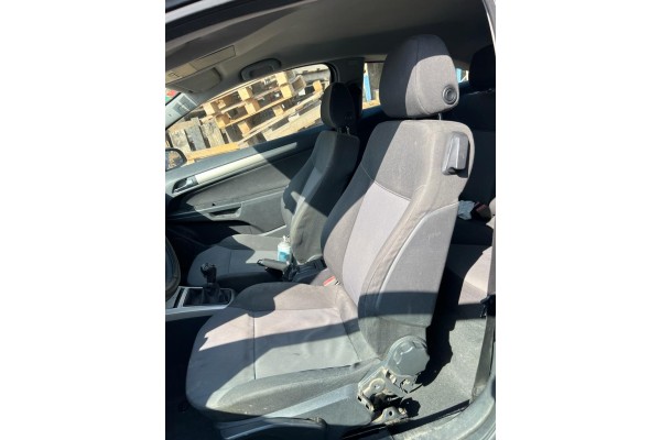 Opel Astra H GTC Energy 2008 para piezas | Desguace Gandia SL