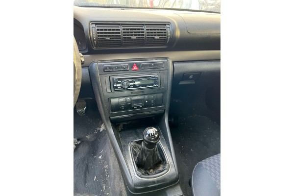 Audi A4 Berlina (B5) 1.9 TDI 1999 para piezas | Desguace Gandia SL