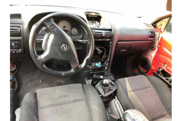 Opel Astra G Coupe 2.2 DTI Edition 2003 para piezas | Desguace Gandia SL