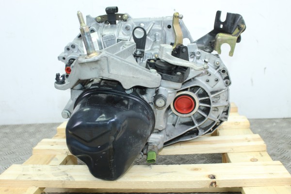 Caja cambios, Nissan Almera (N16/E) Tekna 2005, JR5106